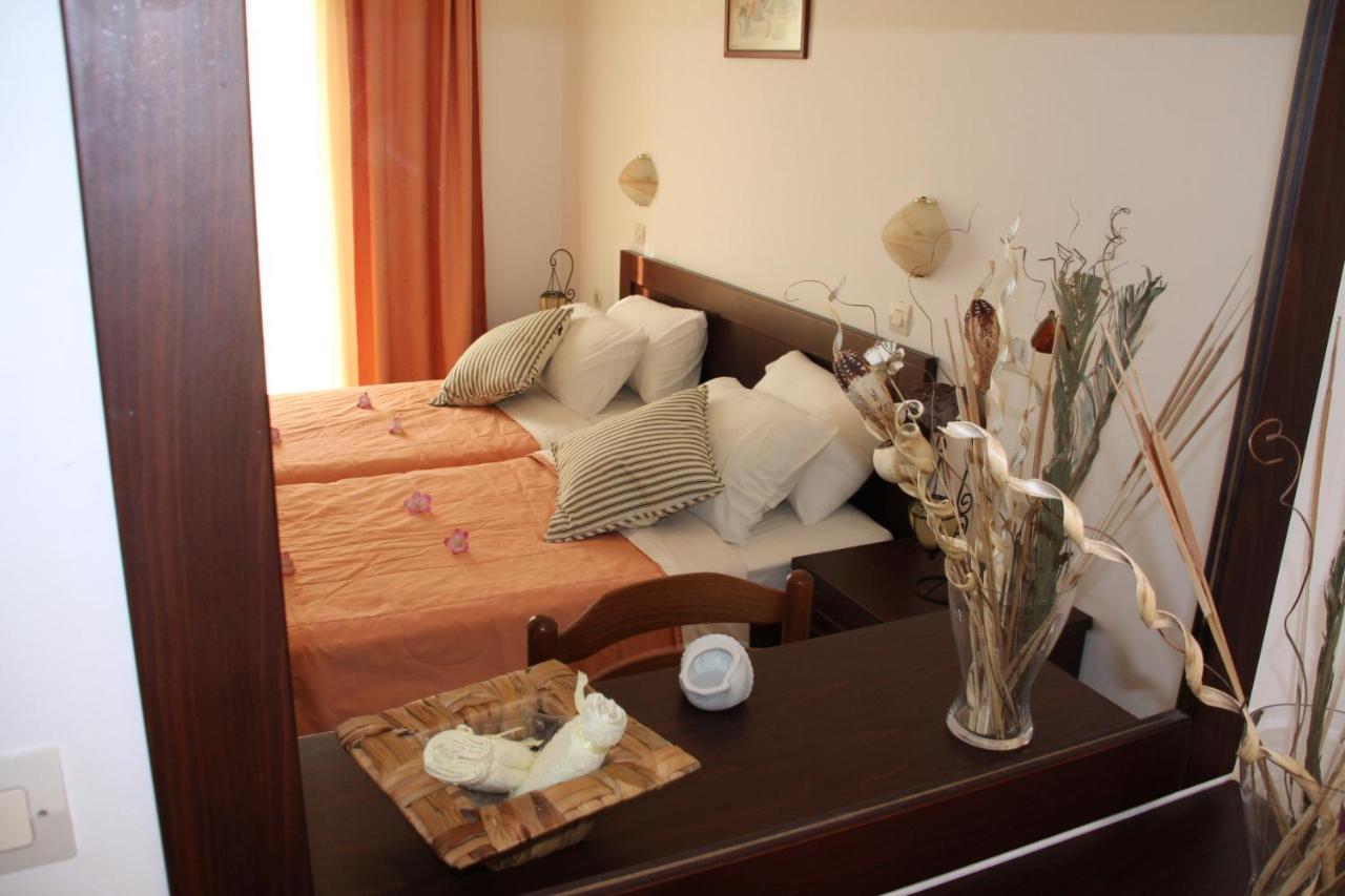 Joy Hotel 3*