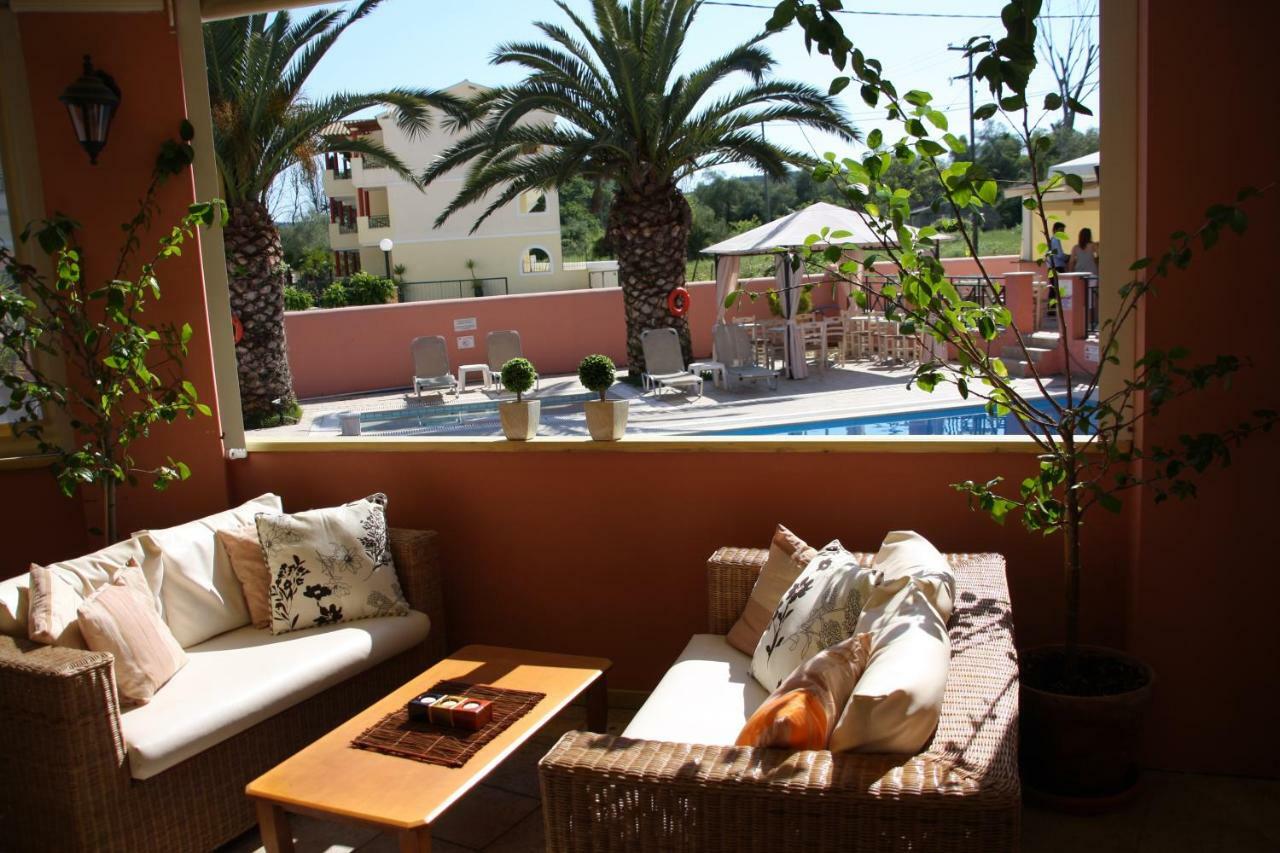 Joy Hotel 3*