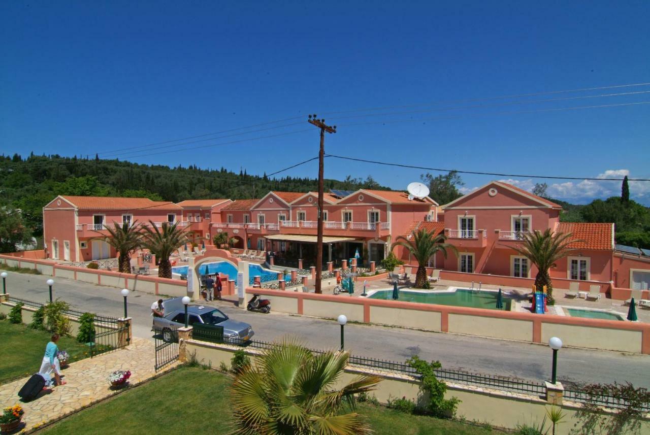 Joy Hotel 3*